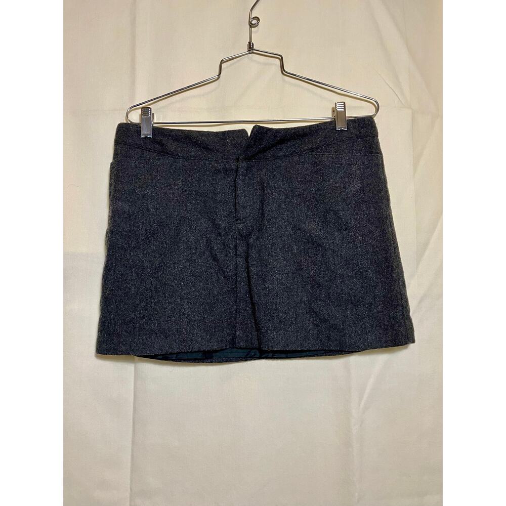 American Eagle Stretch Grey Skirt Woman’s Size 6.